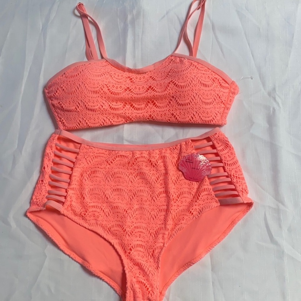 Bathing suit